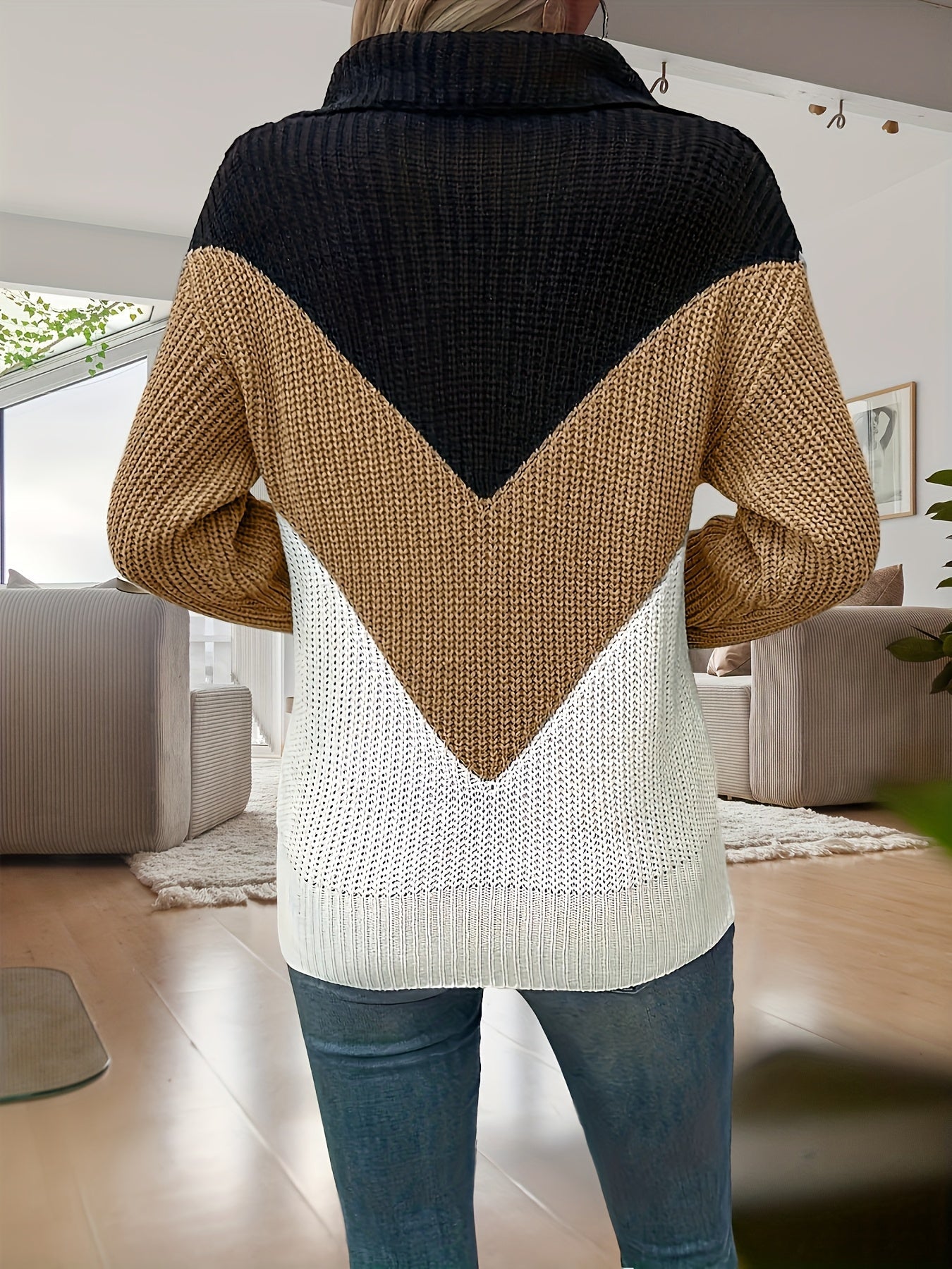 Laura – Zip-Up Sweater